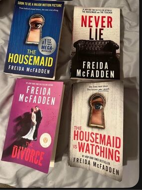 Freida McFadden book bundle